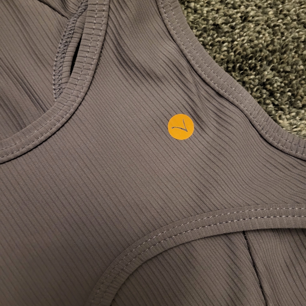 Becco Ribbed Sport Tank - Picture 3 of 5